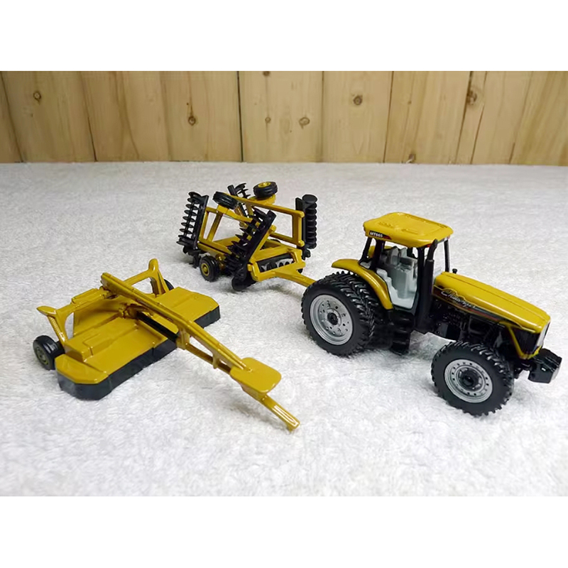 Farming Agriculture Model - ERTL Odlewany Ciśnieniowo Skala 1:64 Zestaw