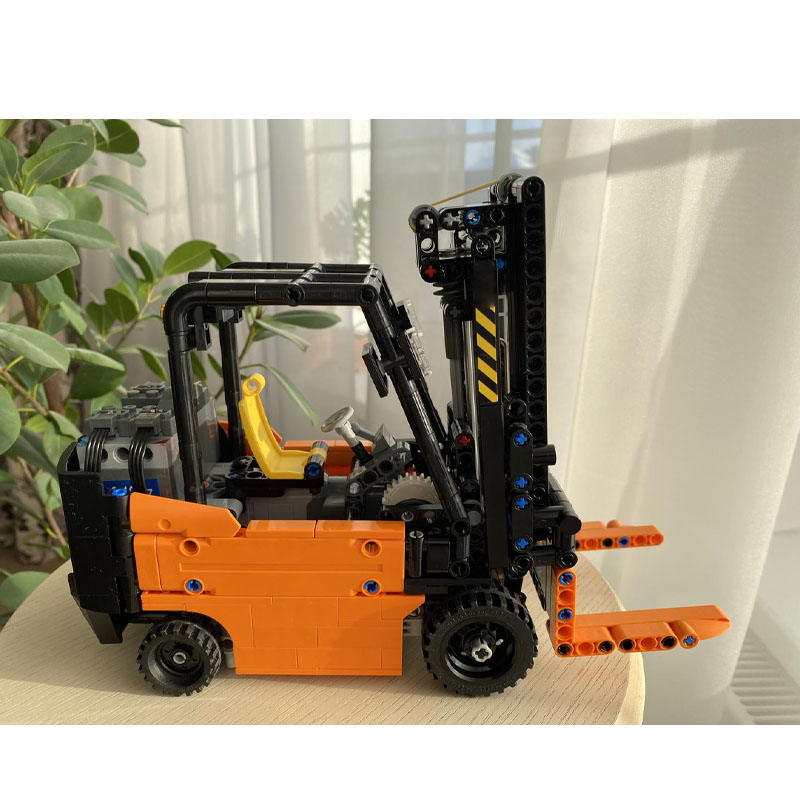 Farming Agriculture Model - MOC-78013 Farma Rolnicza Wózek Widłowy Zdalnie
